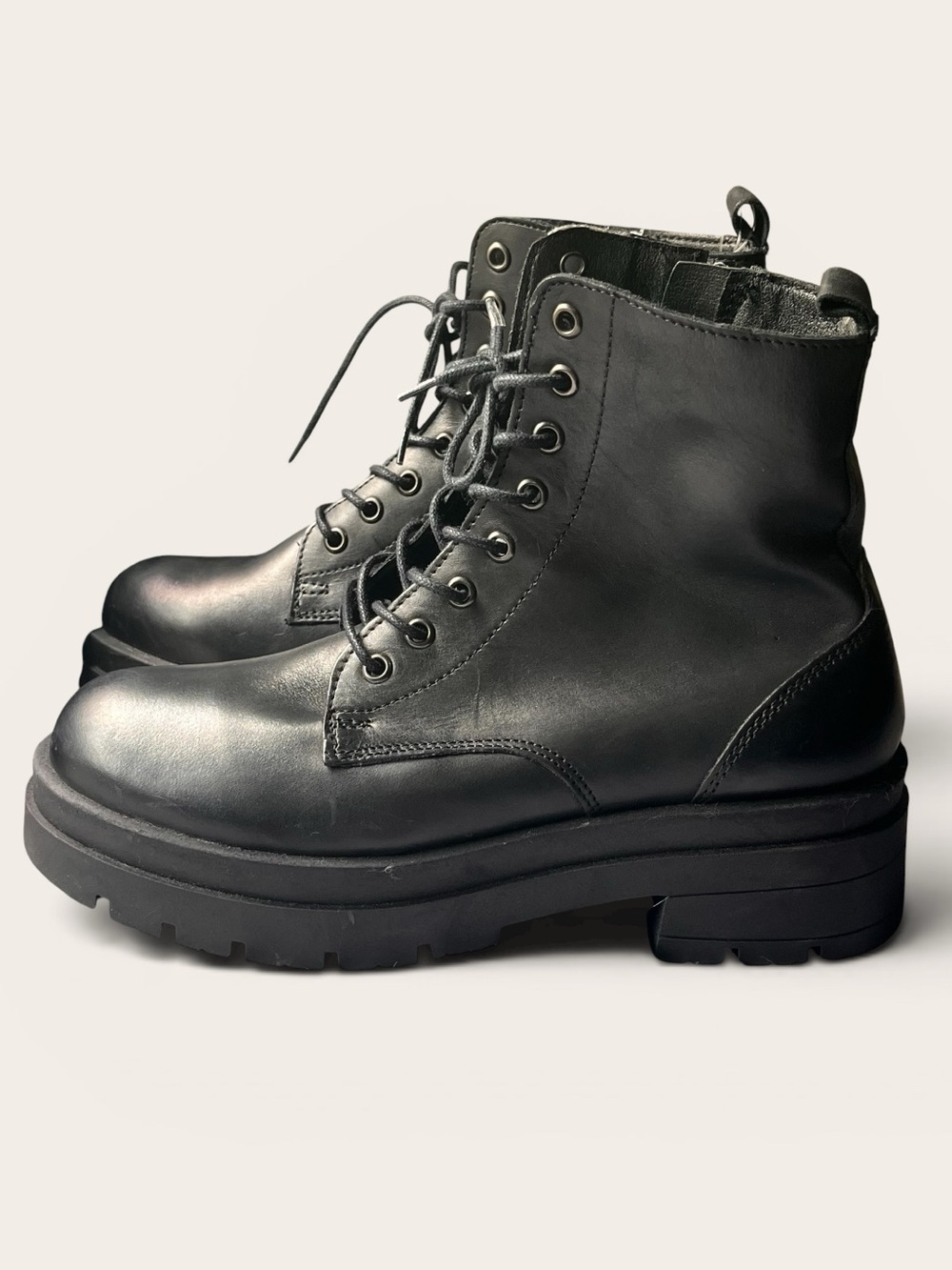 New Benvenuti Black Lace-Up Combat Boots genuine leather- Women Sz 7.5, 38